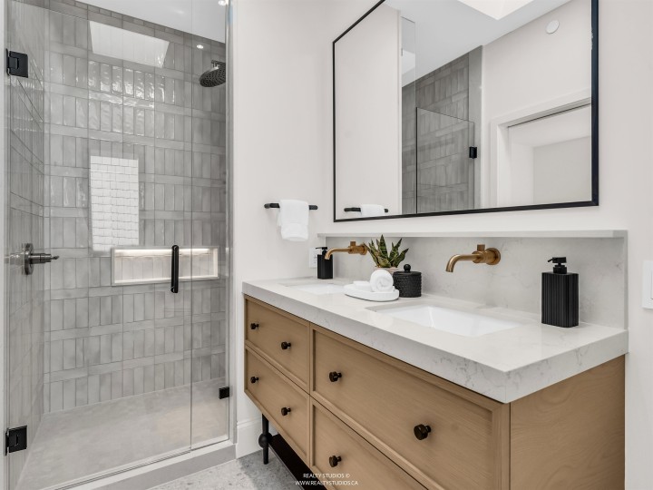 Photo 18 at 2 - 4088 Maple Crescent, Quilchena, Vancouver West