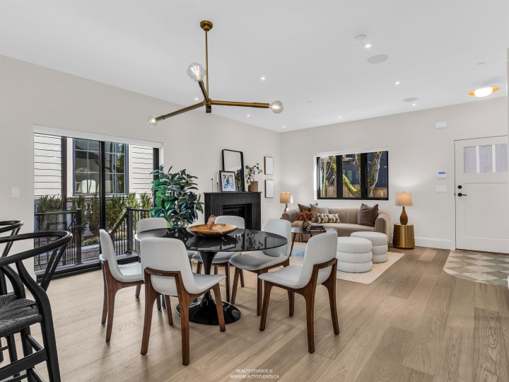 Photo 11 at 2 - 4088 Maple Crescent, Quilchena, Vancouver West