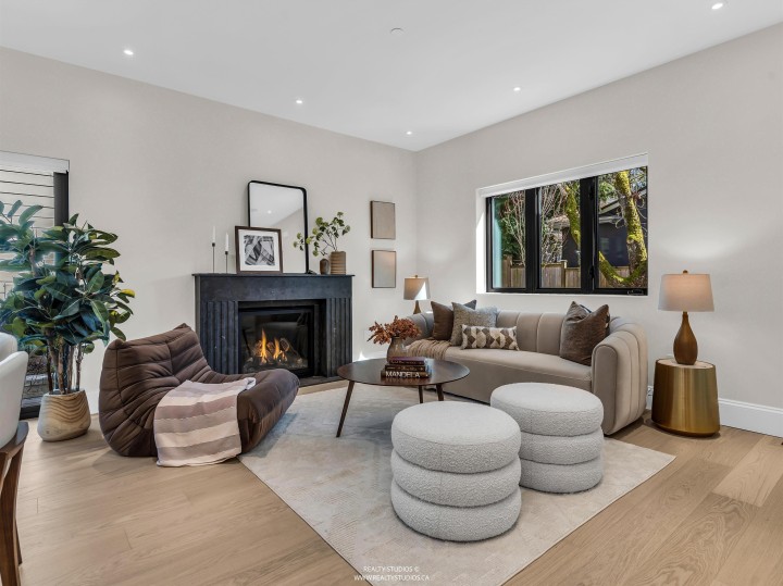 Photo 4 at 2 - 4088 Maple Crescent, Quilchena, Vancouver West