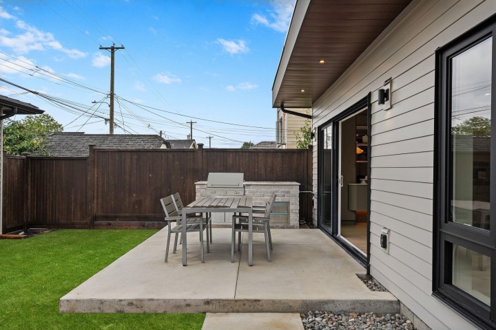 Photo 31 at 2 - 2211 William Street, Grandview Woodland, Vancouver East