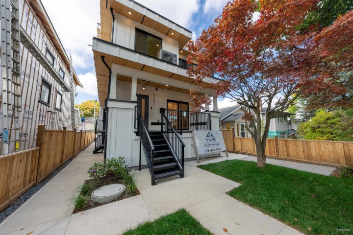 Photo 2 at 2 - 5385 Earles Street, Collingwood VE, Vancouver East