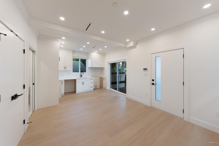 Photo 13 at 2 - 5385 Earles Street, Collingwood VE, Vancouver East