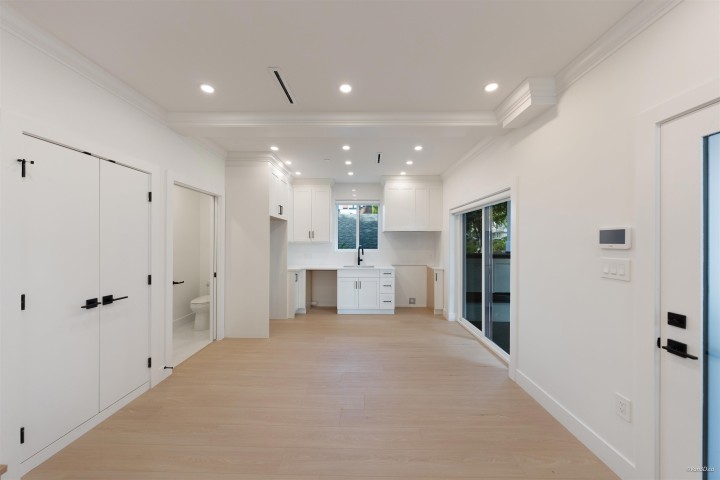 Photo 7 at 2 - 5385 Earles Street, Collingwood VE, Vancouver East