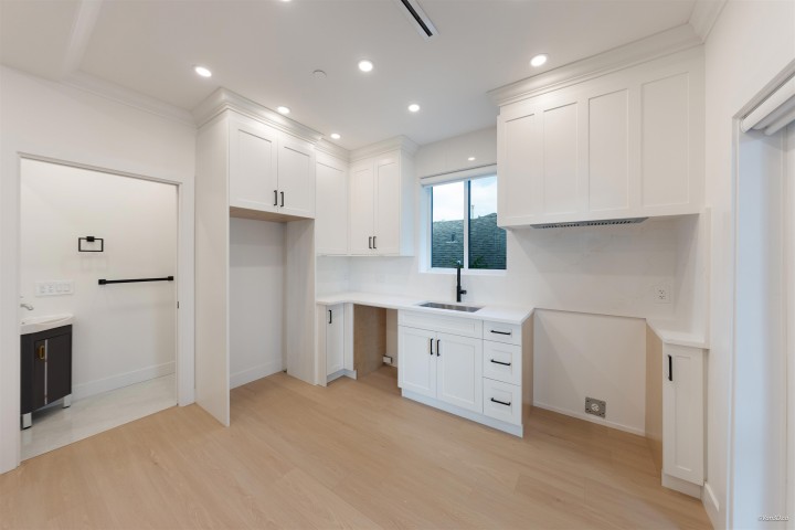 Photo 9 at 2 - 5385 Earles Street, Collingwood VE, Vancouver East