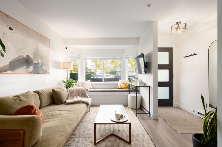 Photo 1 at 329 Garden Drive, Hastings, Vancouver East