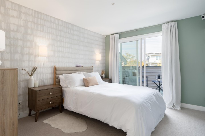 Photo 10 at 329 Garden Drive, Hastings, Vancouver East