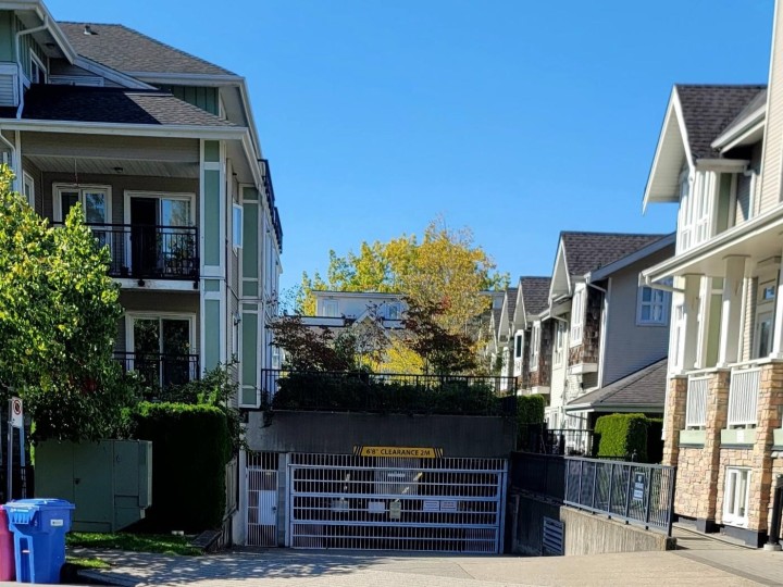 Photo 18 at 3238 E 54th Avenue, Champlain Heights, Vancouver East