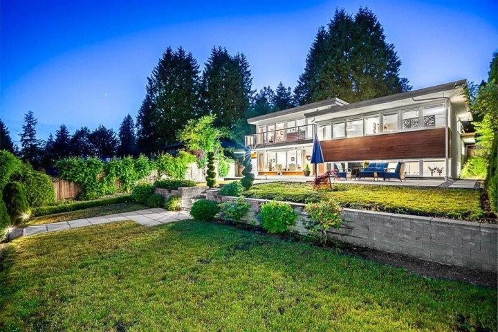 Photo 2 at 1555 Lawson Avenue, Ambleside, West Vancouver