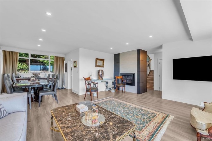 Photo 9 at 1555 Lawson Avenue, Ambleside, West Vancouver