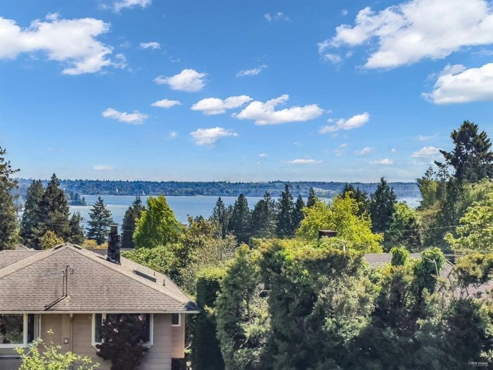 Photo 38 at 1555 Lawson Avenue, Ambleside, West Vancouver