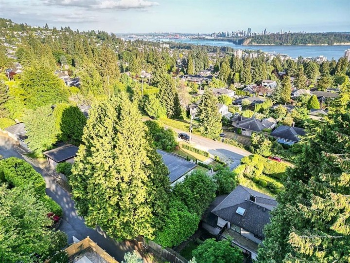 Photo 35 at 1555 Lawson Avenue, Ambleside, West Vancouver