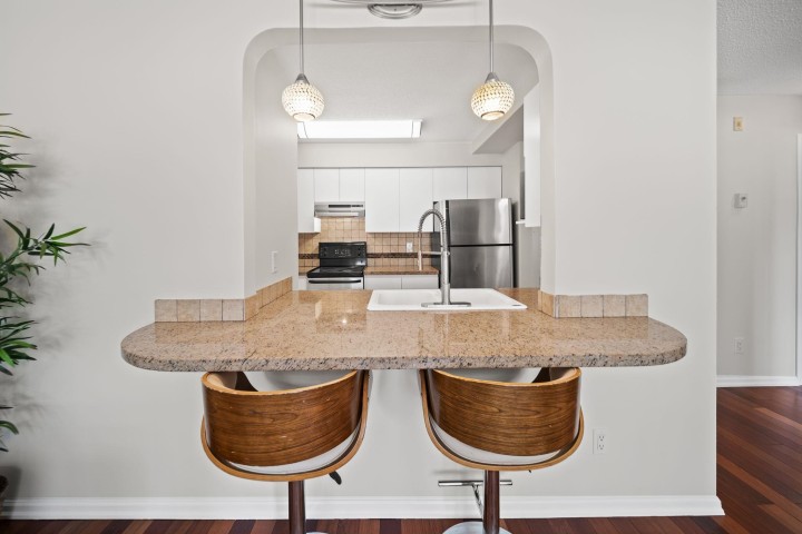 Photo 16 at 201 - 4990 Mcgeer Street, Collingwood VE, Vancouver East