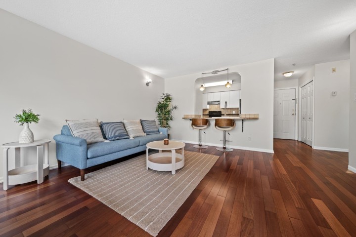 Photo 5 at 201 - 4990 Mcgeer Street, Collingwood VE, Vancouver East
