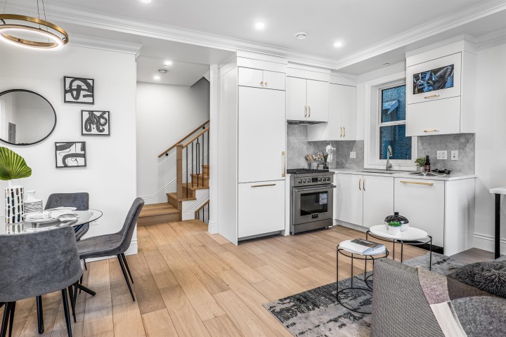 Photo 4 at 3812 W 15th Avenue, Point Grey, Vancouver West