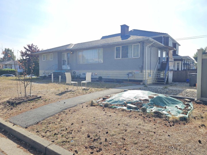 Photo 4 at 2946 E 52nd Avenue, Killarney VE, Vancouver East