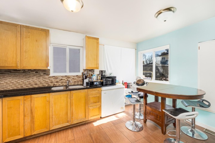 Photo 6 at 4766 Gothard Street, Collingwood VE, Vancouver East