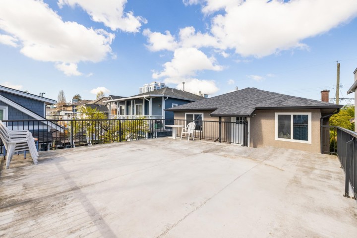 Photo 9 at 4766 Gothard Street, Collingwood VE, Vancouver East