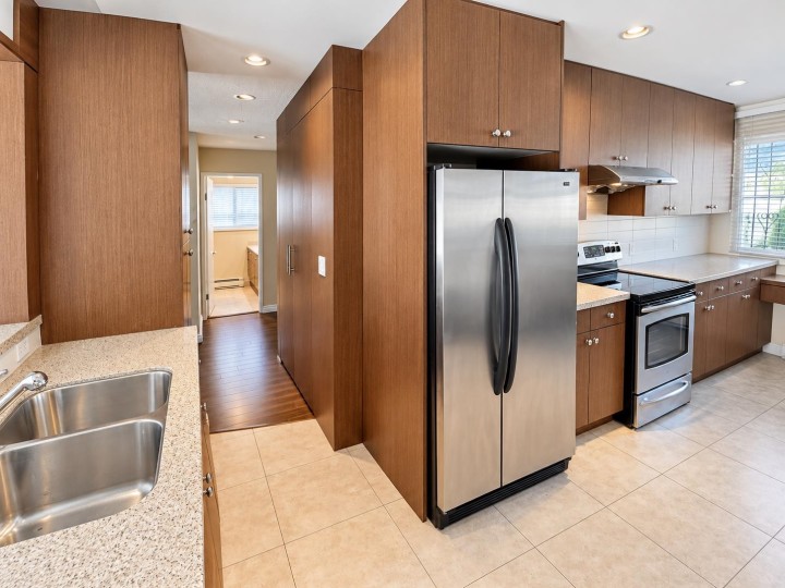 Photo 26 at 1215 E 48th Avenue, Knight, Vancouver East