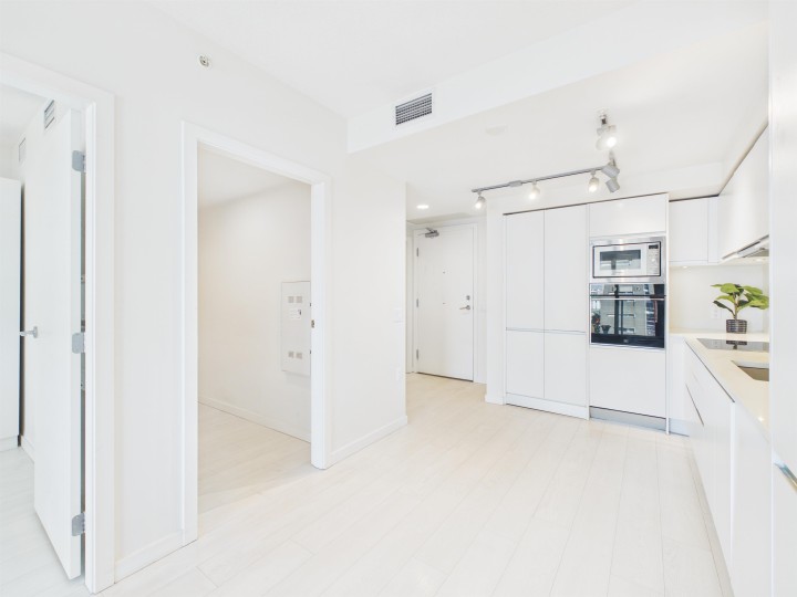 Photo 10 at 605 - 180 E 2nd Avenue, Mount Pleasant VE, Vancouver East