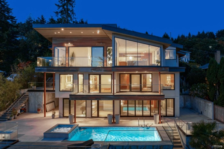 Photo 40 at 535 Craigmohr Drive, Glenmore, West Vancouver