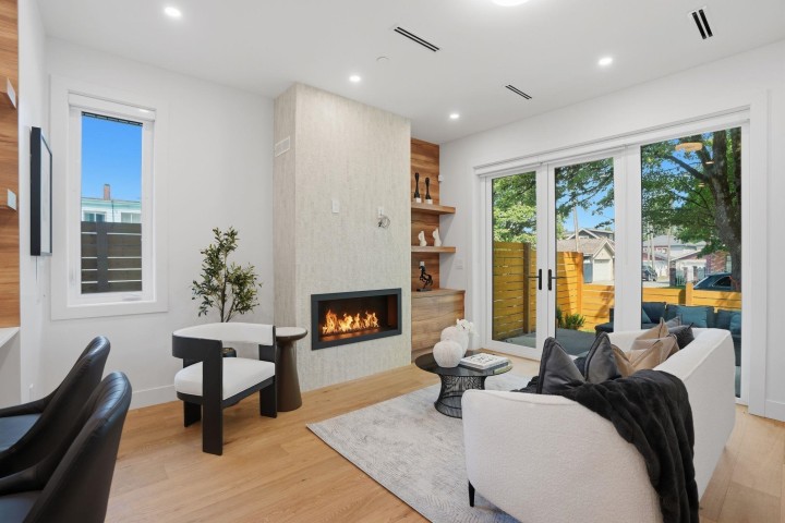 Photo 1 at 1 - 2438 E 20th Avenue, Renfrew Heights, Vancouver East