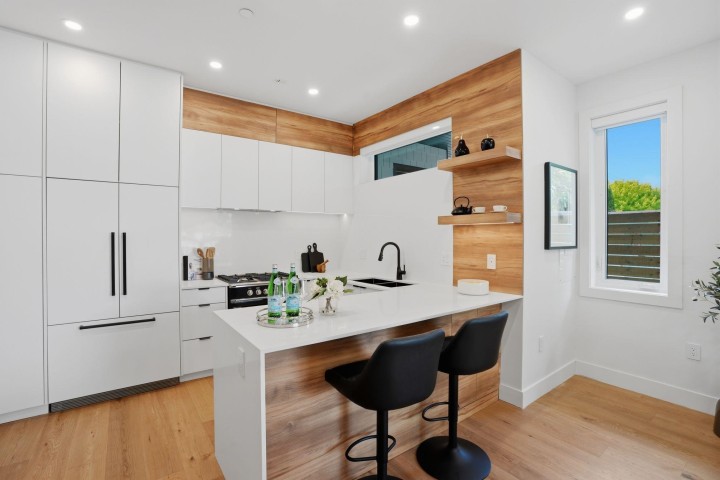 Photo 9 at 1 - 2438 E 20th Avenue, Renfrew Heights, Vancouver East