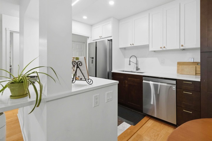 Photo 4 at 208 - 1422 E 3rd Avenue, Grandview Woodland, Vancouver East