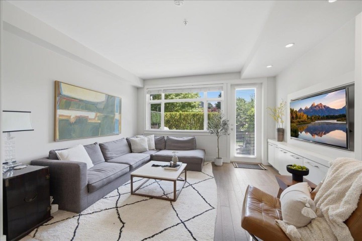 Photo 12 at 5743 St George Street, Fraser VE, Vancouver East