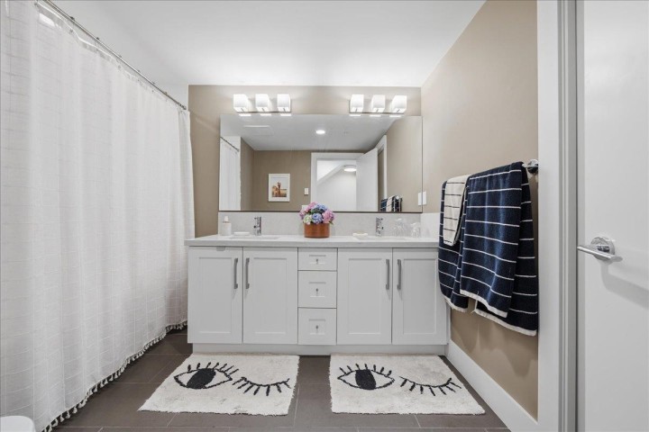 Photo 19 at 5743 St George Street, Fraser VE, Vancouver East