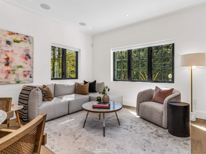 Photo 4 at 3 - 4088 Maple Crescent, Quilchena, Vancouver West