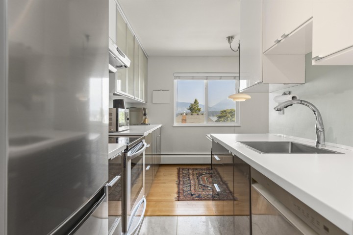 Photo 3 at 307 - 2335 York Avenue, Kitsilano, Vancouver West