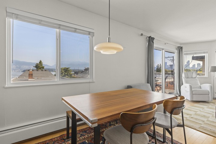 Photo 5 at 307 - 2335 York Avenue, Kitsilano, Vancouver West