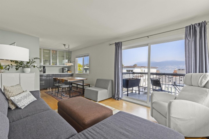 Photo 11 at 307 - 2335 York Avenue, Kitsilano, Vancouver West