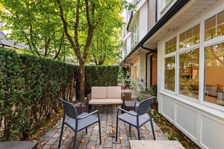 Photo 4 at 3822 Welwyn Street, Victoria VE, Vancouver East