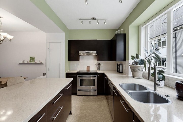 Photo 8 at 3822 Welwyn Street, Victoria VE, Vancouver East