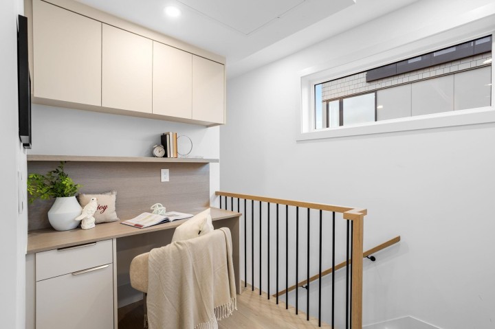 Photo 7 at 3277 Graveley Street, Renfrew VE, Vancouver East