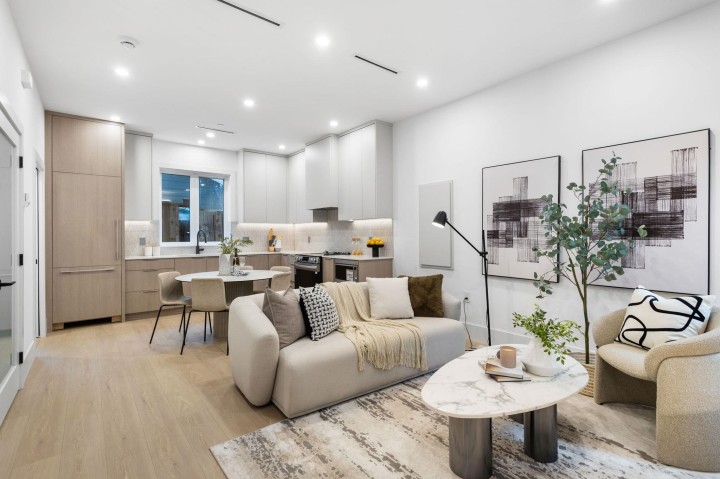 Photo 1 at 3277 Graveley Street, Renfrew VE, Vancouver East