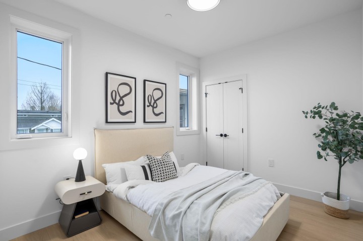 Photo 9 at 3277 Graveley Street, Renfrew VE, Vancouver East