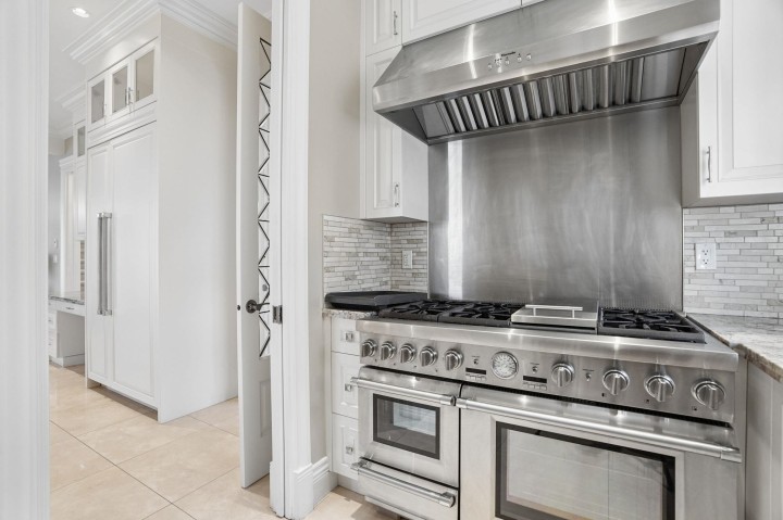 Photo 11 at 5807 Cree Street, Main, Vancouver East