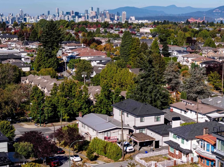 Photo 32 at 2178 Renfrew Street, Renfrew VE, Vancouver East