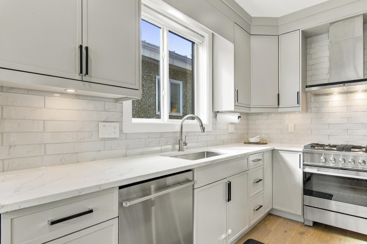 Photo 10 at 2178 Renfrew Street, Renfrew VE, Vancouver East