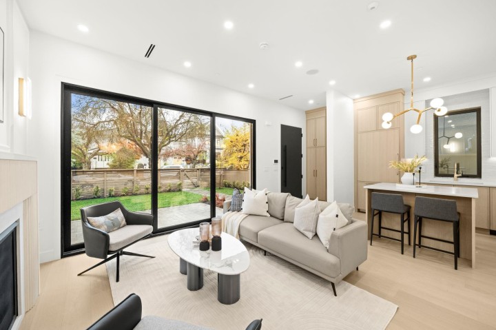 Photo 13 at 1095 E 14th Avenue, Mount Pleasant VE, Vancouver East