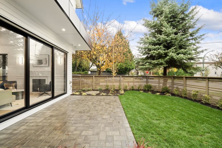 Photo 5 at 1095 E 14th Avenue, Mount Pleasant VE, Vancouver East