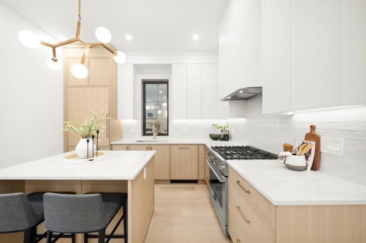 Photo 11 at 1095 E 14th Avenue, Mount Pleasant VE, Vancouver East