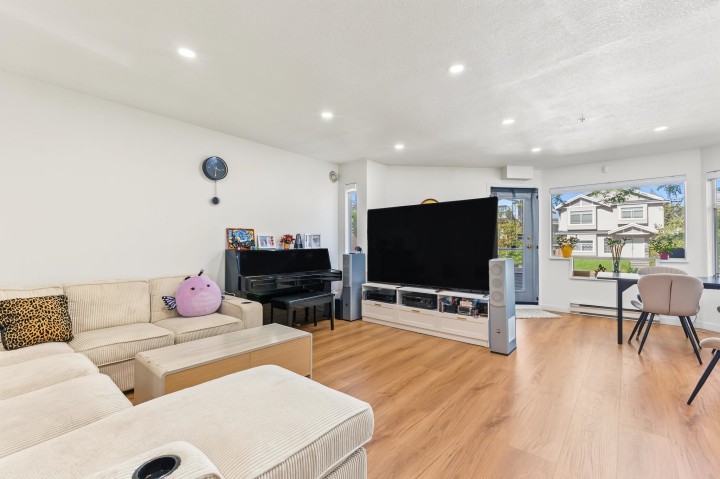 Photo 23 at 302 - 3638 Rae Avenue, Collingwood VE, Vancouver East