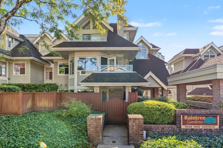 Photo 1 at 302 - 3638 Rae Avenue, Collingwood VE, Vancouver East