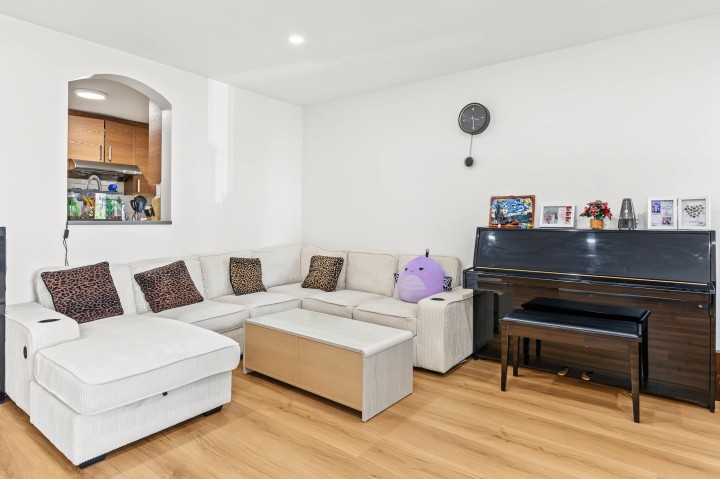 Photo 20 at 302 - 3638 Rae Avenue, Collingwood VE, Vancouver East