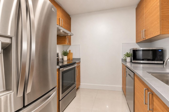 Photo 9 at 302 - 3638 Rae Avenue, Collingwood VE, Vancouver East