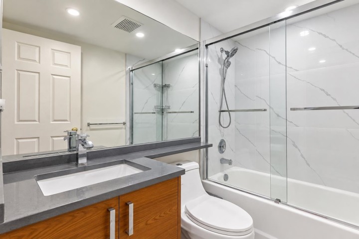 Photo 11 at 302 - 3638 Rae Avenue, Collingwood VE, Vancouver East