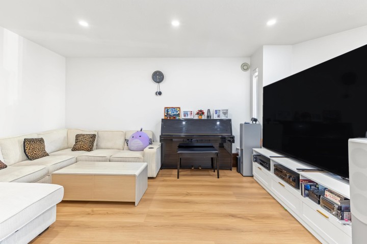 Photo 21 at 302 - 3638 Rae Avenue, Collingwood VE, Vancouver East